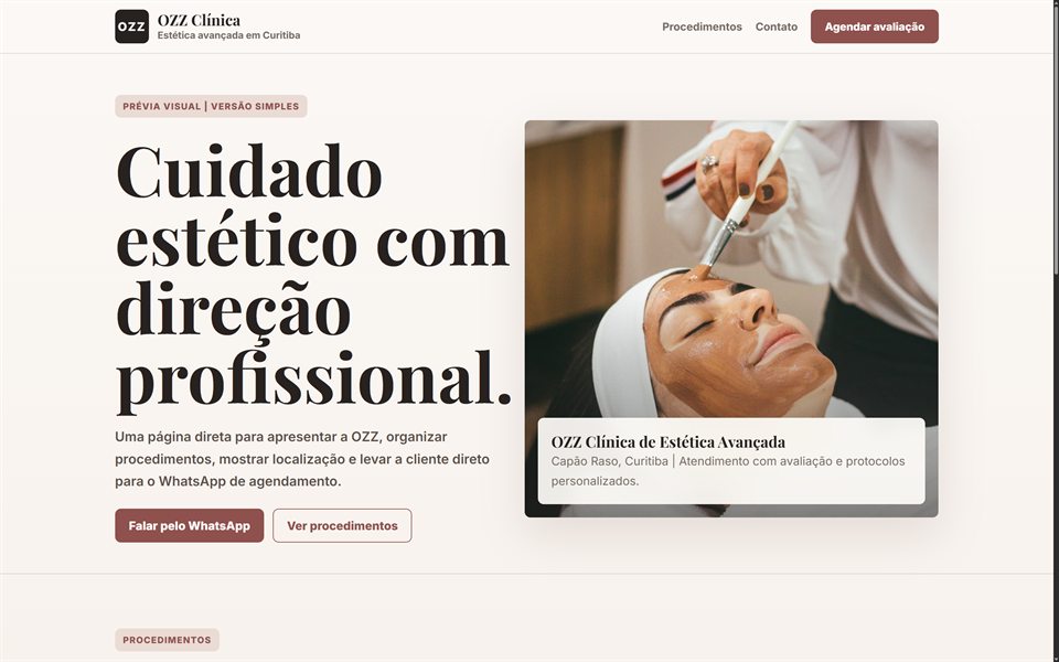 Página da OZZ Clínica: título em serifa grande sobre fundo claro e foto de um procedimento estético sendo aplicado.